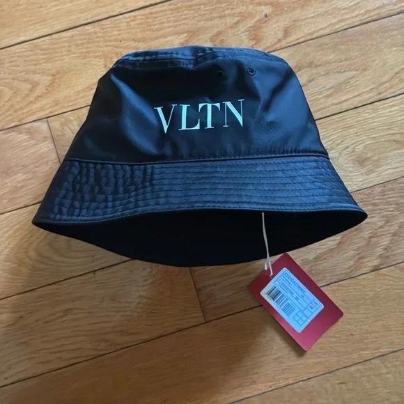 Valentino Bucket Hat - Picture 2 of 5